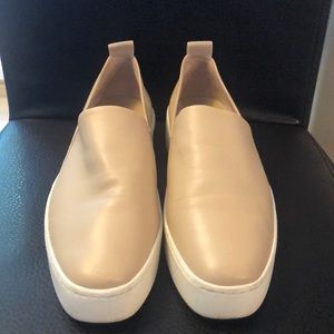 Vince Saxon size 8.5 nude